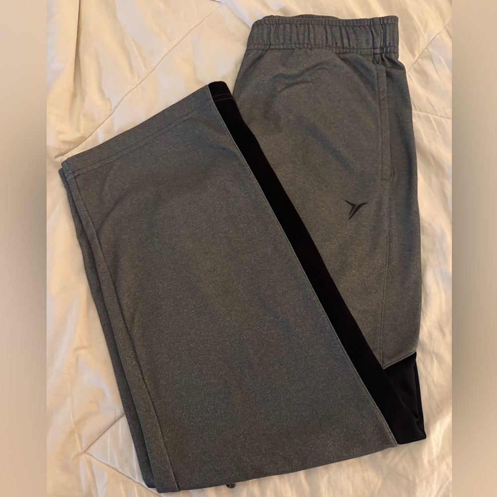 Old Navy Fleece-Lined Activewear Pants